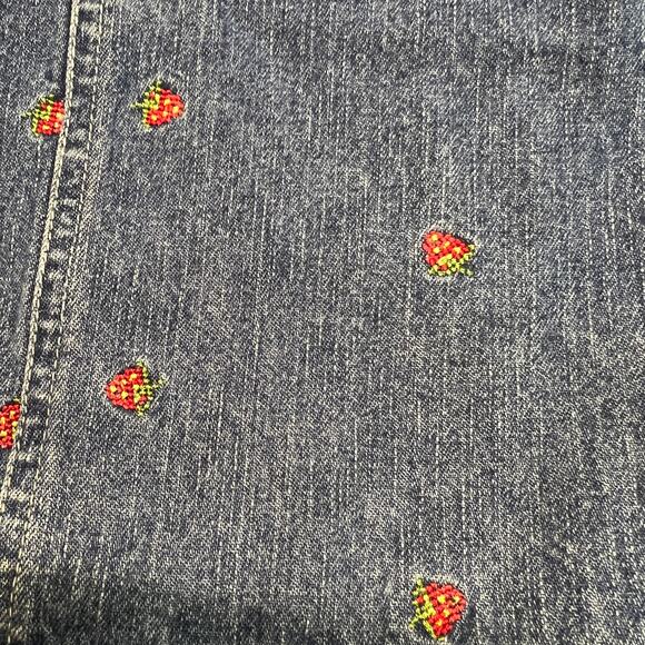 Vintage‎ OshKosh B'Gosh  Denim Overall Dress Embroidered Strawberries Sz 6 - Picture 4 of 5